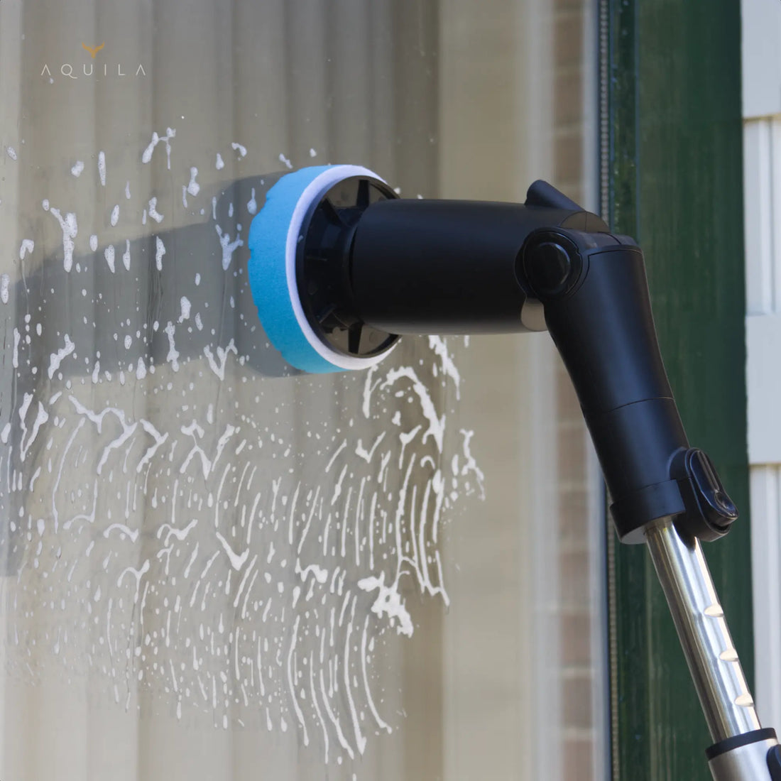 Maak schoonmaken leuk en gemakkelijk met de Aquila elektrische schoonmaakborstel!